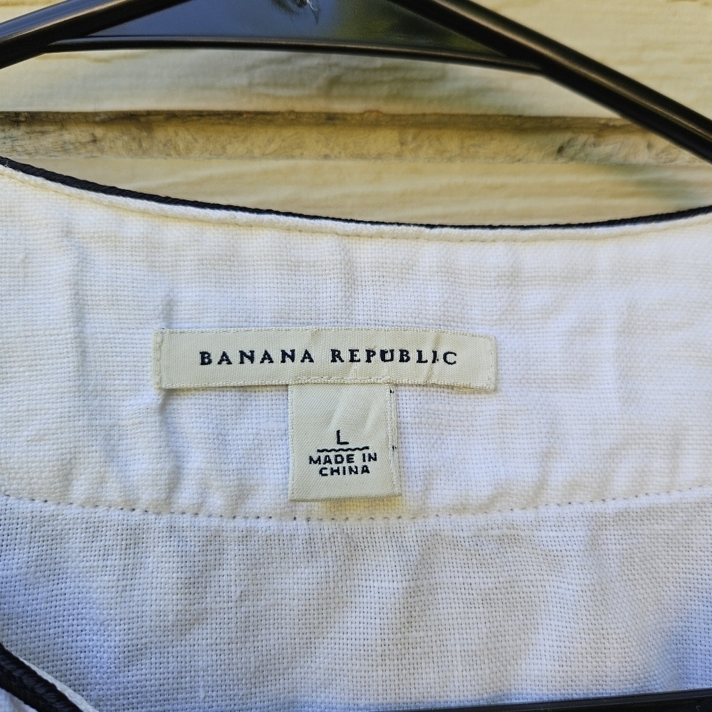 Banana Republic white linen tunic with blue accent embroidery size large - Picture 4 of 9